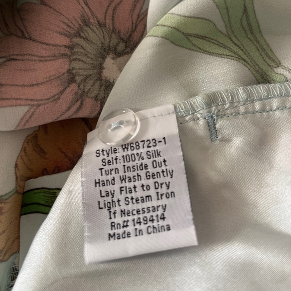 Johnny Was Workshop $298 MSP 💯 Silk Wide Leg Floral Palazzo Pale Blue Red Green - Picture 9 of 9